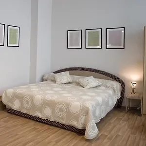 Apartament Krakovska 5, Praga