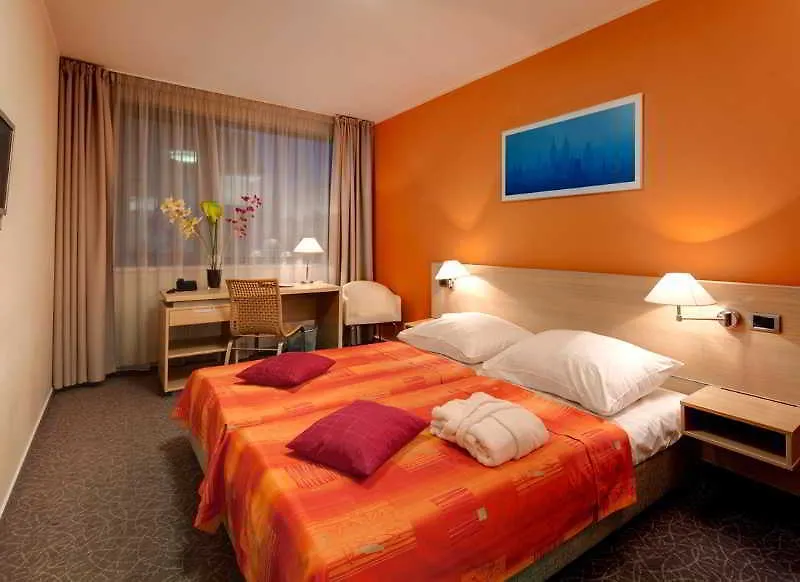 Hotel Ehrlich Praga 4*,